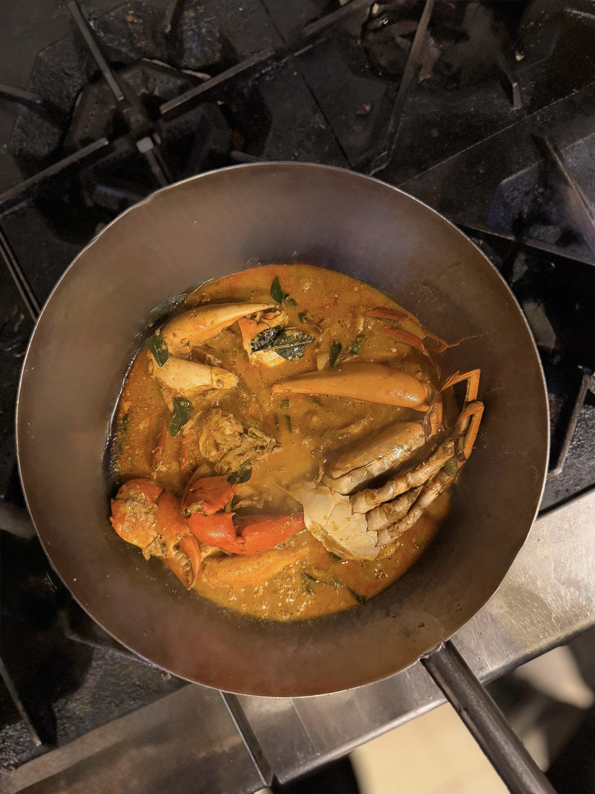 Yapane Kakuluwo (Jaffna Crab Curry)